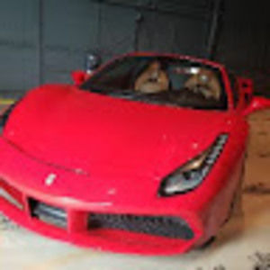 Meet your Posher, Alma